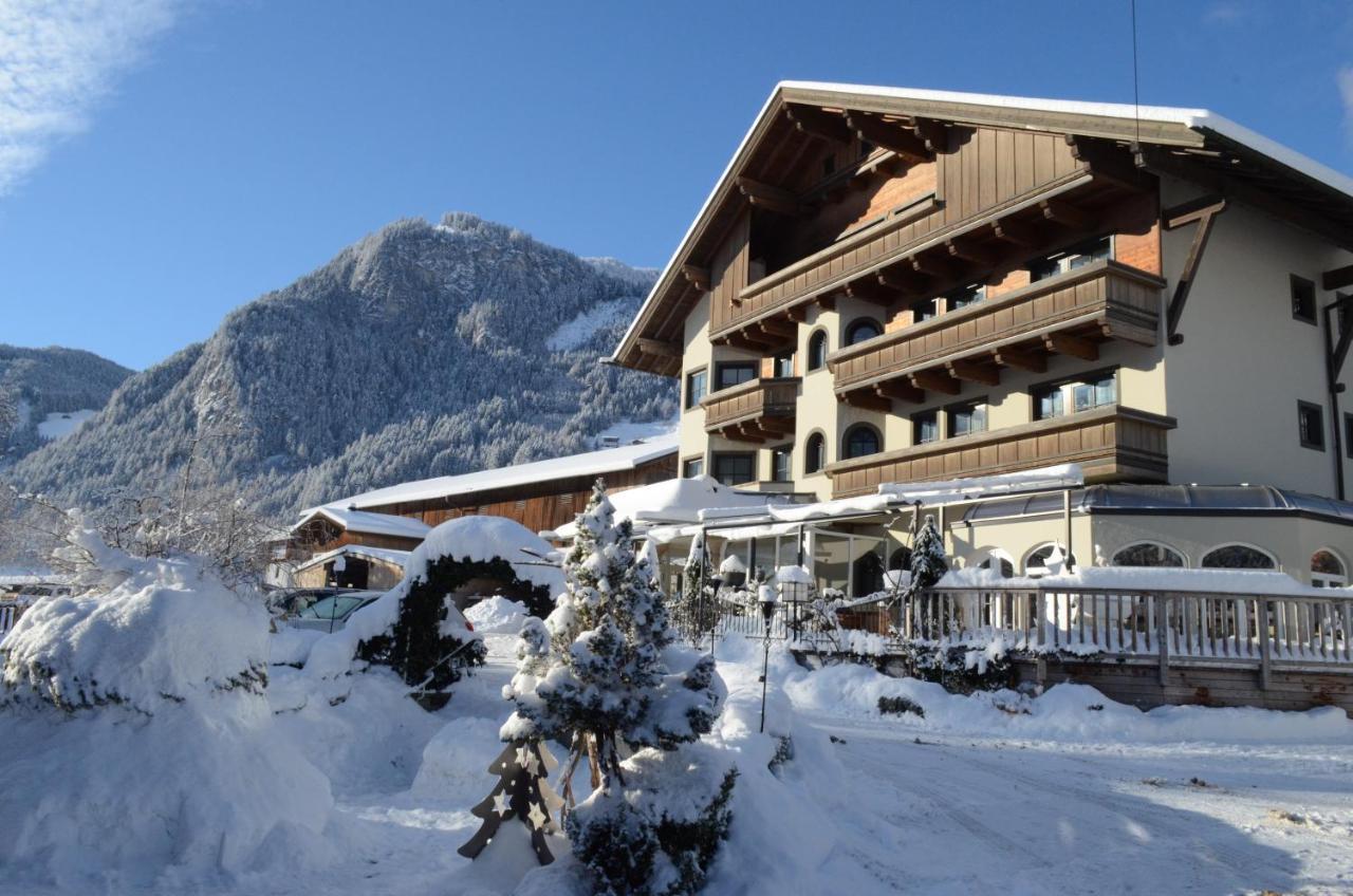 Hotel Derneuwirt Hippach Exteriér fotografie